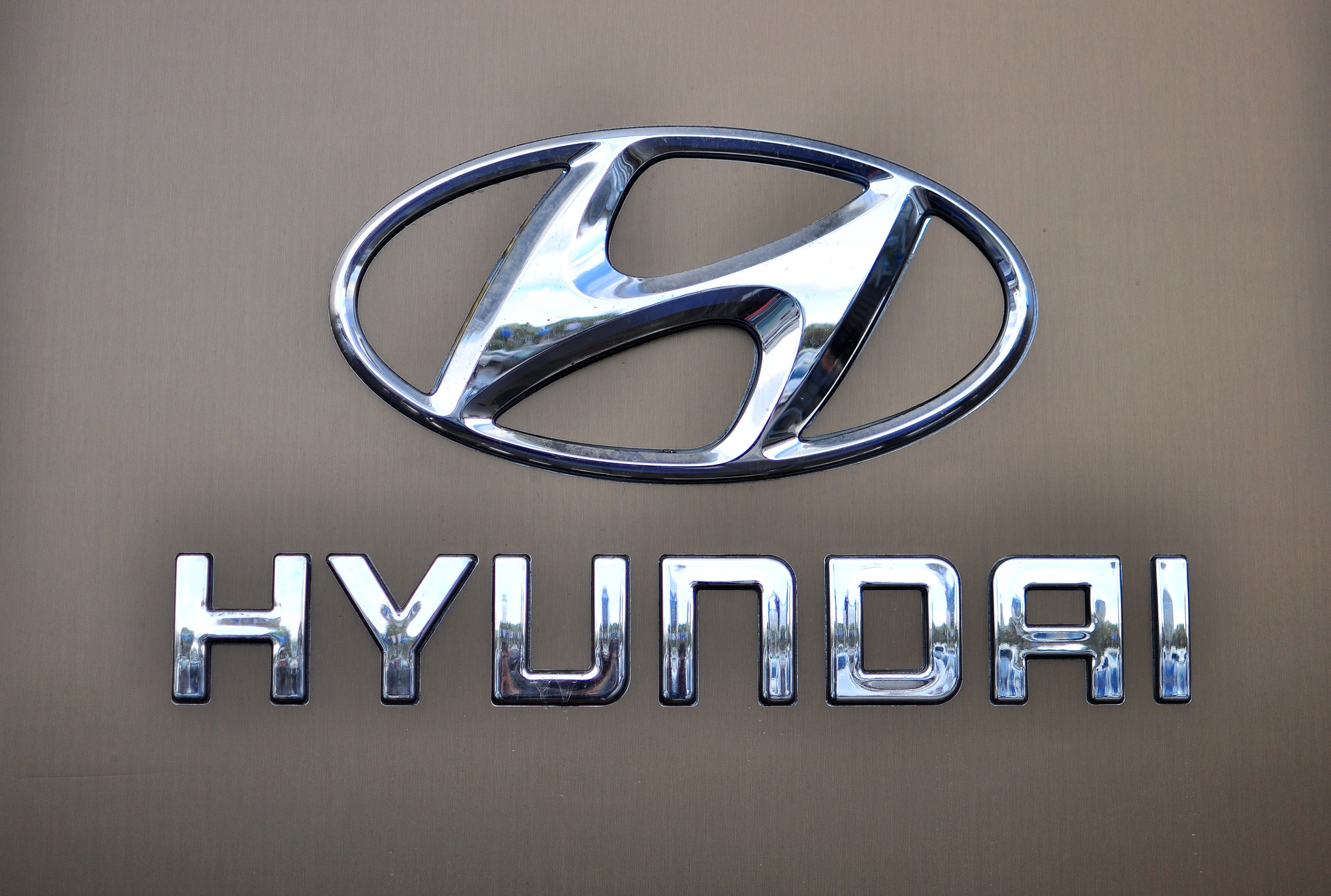 With Hyundai Raid, Trump’s Immigration Crackdown Runs Into His Push for Foreign Investment