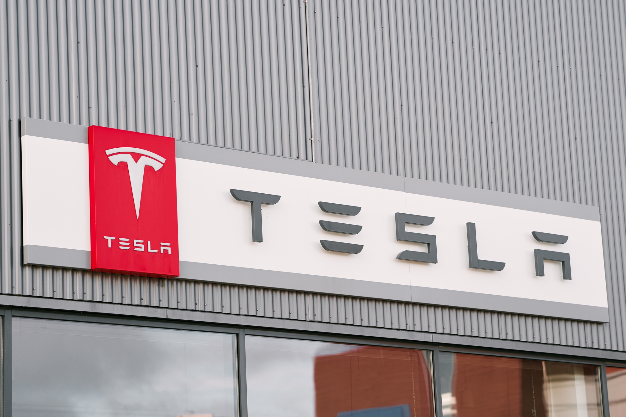 Tesla’s Stock is Rising as Elon Musk Buys More Than 2.5M Shares Worth About $1B