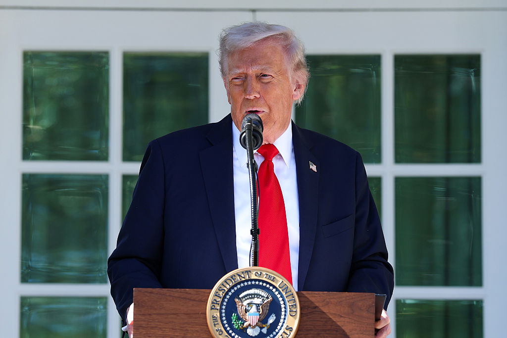Trump Hosts Senate Republicans at Renovated White House as the Shutdown Drags Into Fourth Week