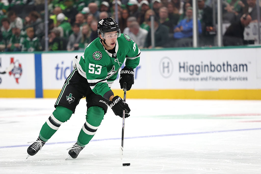 Wyatt Johnston Has 3 Assists, Shootout Winner as Stars Beat Oilers 4-3 in West Rematch