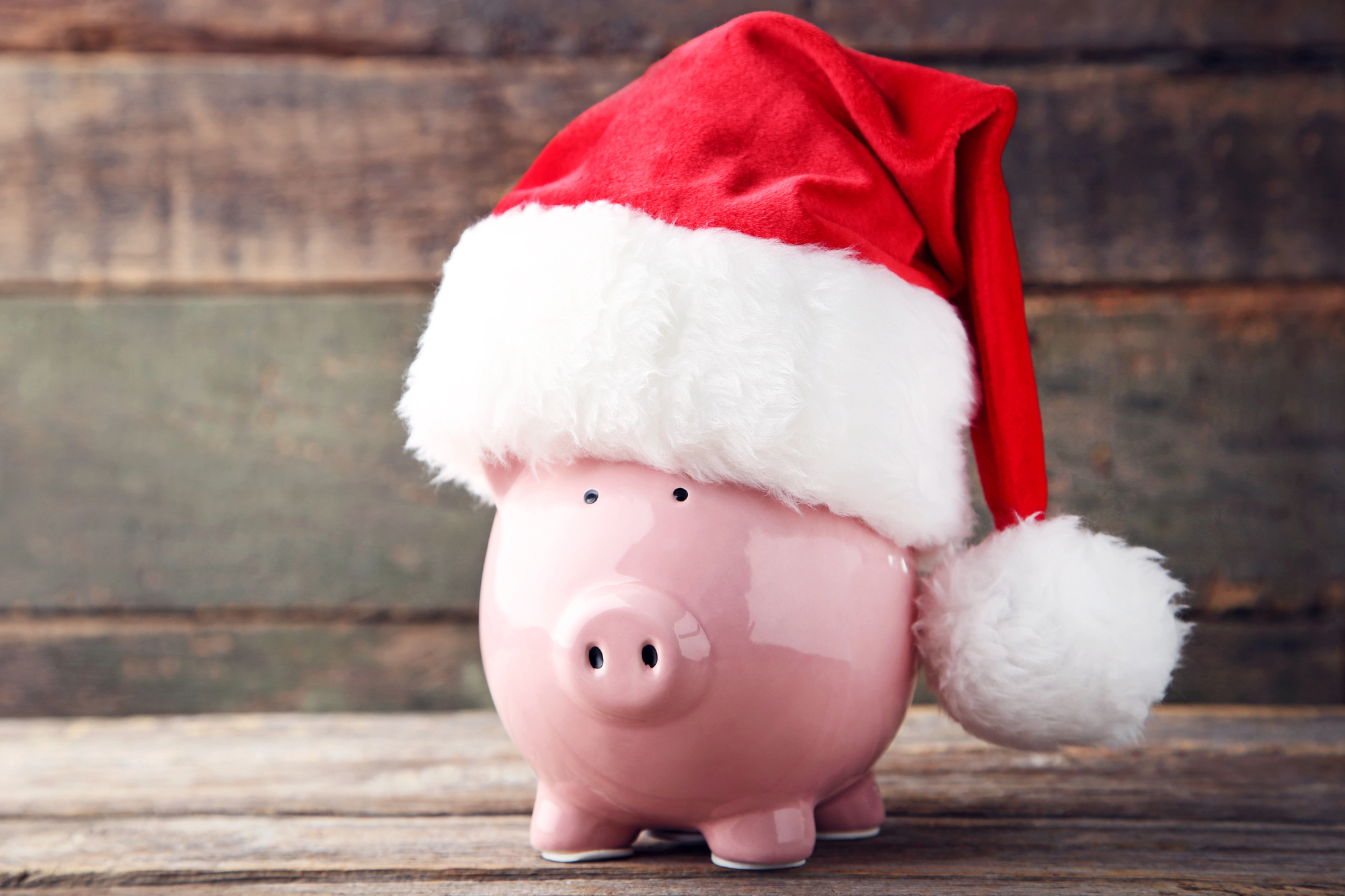 Expert Tips to Ease Financial Pressure and Avoid Holiday Overspending