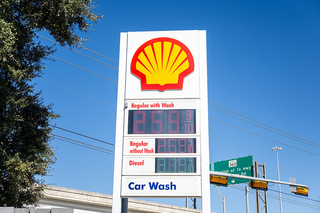 US Drivers Are Seeing Lower Gas Prices This Holiday Season