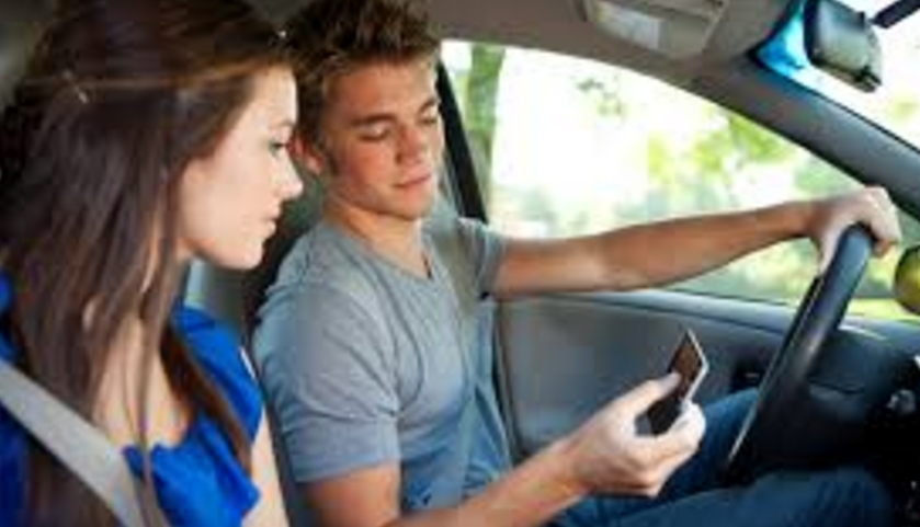 New Texas Drivers License Requirement: Must Take Distracted Drivers Course