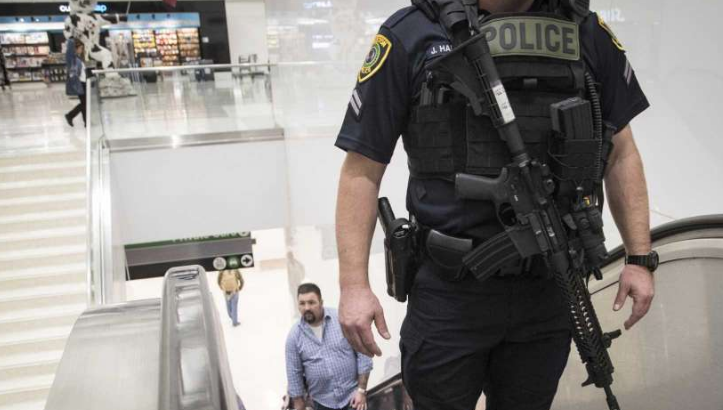 Houston Police Officers Now Carrying AR-15s at Airports