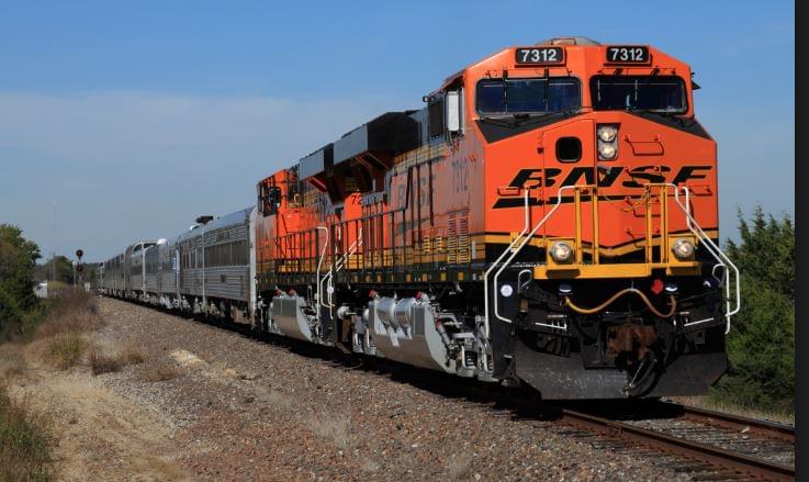 Railroad Companies Offering up to $25,000 Bonus