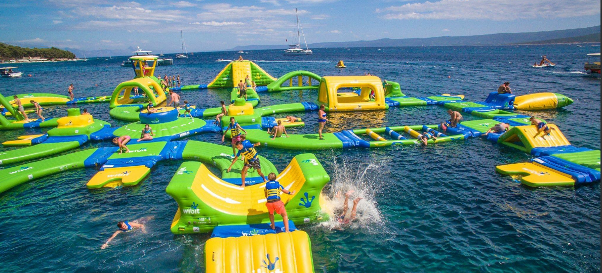 North Texas 1st Floating Water Park Opens in Grapevine