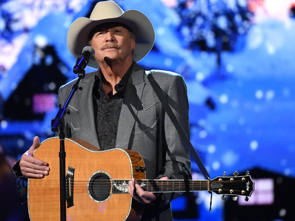 Alan Jackson Celebrates 30th Anniversary of First Record Deal