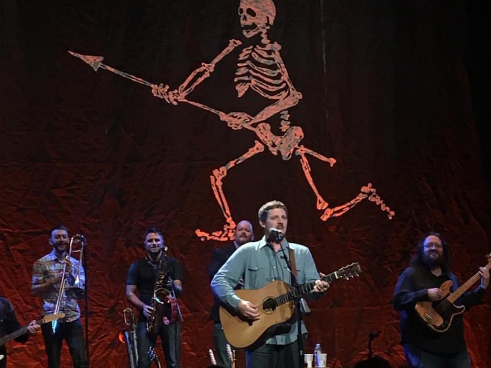Sturgill Simpson Announces “A Good Look’n Tour” with Tyler Childers