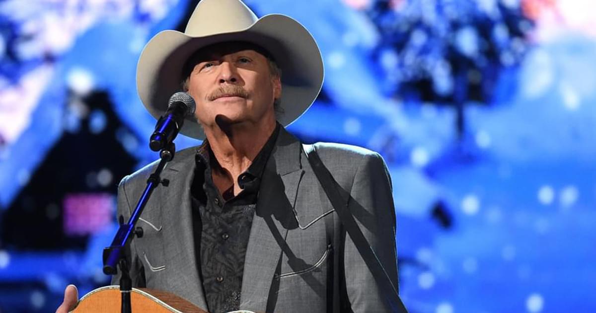 Alan Jackson Performs for More Than 12,000 Fans During 2 Drive-In-Style Shows