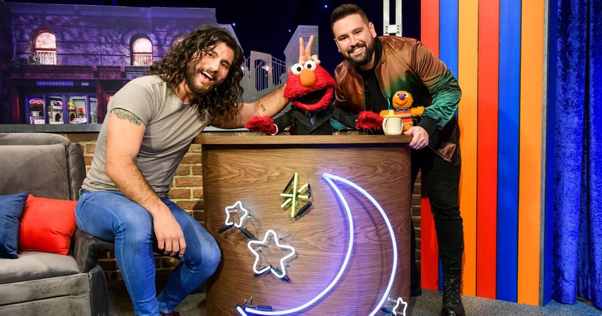 Watch Dan + Shay’s Sweet Rendition of “I Don’t Want to Live on the Moon” on “The Not-Too-Late Show With Elmo”