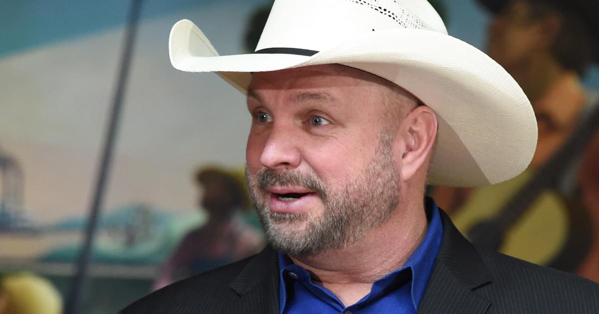 Garth Brooks Says He’s “Waiting for the Right Time” to Release New Album, “Fun”