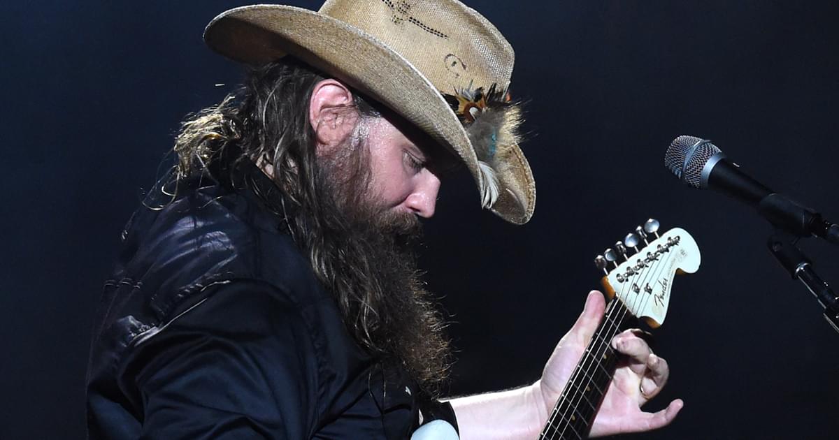 Chris Stapleton Fond of Marty Stuart’s Maxim: “A Real Outlaw Doesn’t Need a Sign That Says He’s One”