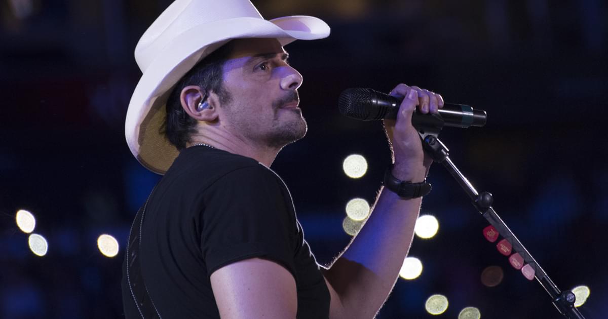 Brad Paisley Reflects on Thanksgiving Traditions of His Past