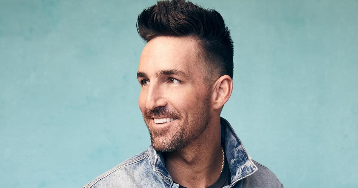 Jake Owen Has a Christmas T-Shirt Instead of an Ugly Sweater