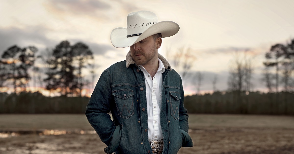 Justin Moore’s New Collection of Songs – Straight Outta The Country – Is Available Now