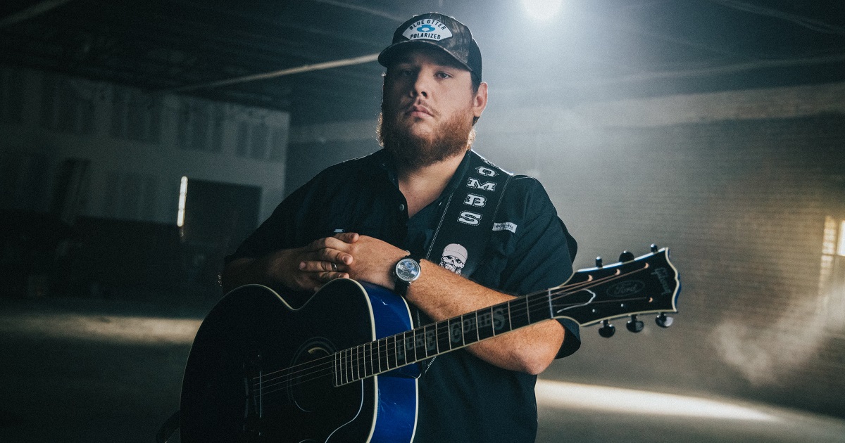 Luke Combs To Kickoff the Red Kettle Campaign with a Thanksgiving Day Half-Time Performance