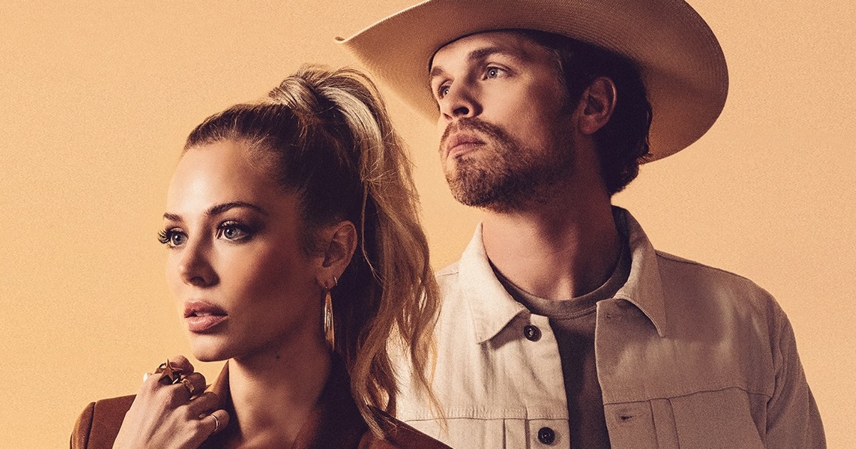 Dustin Lynch & MacKenzie Porter Close Out 2021 with 4 Weeks at Number-1