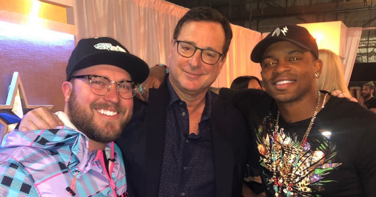 Mitchell Tenpenny Remembers Meeting Bob Saget on Nashville Squares