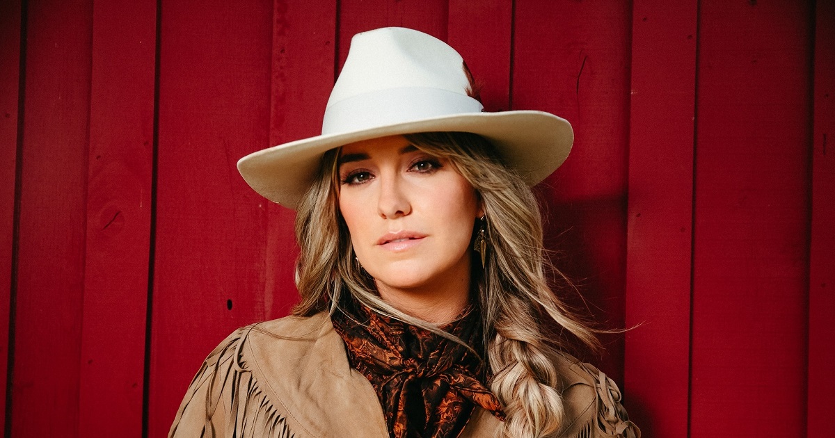 Lainey Wilson’s Sophomore Album, Bell Bottom Country, is Set to Arrive October 28th