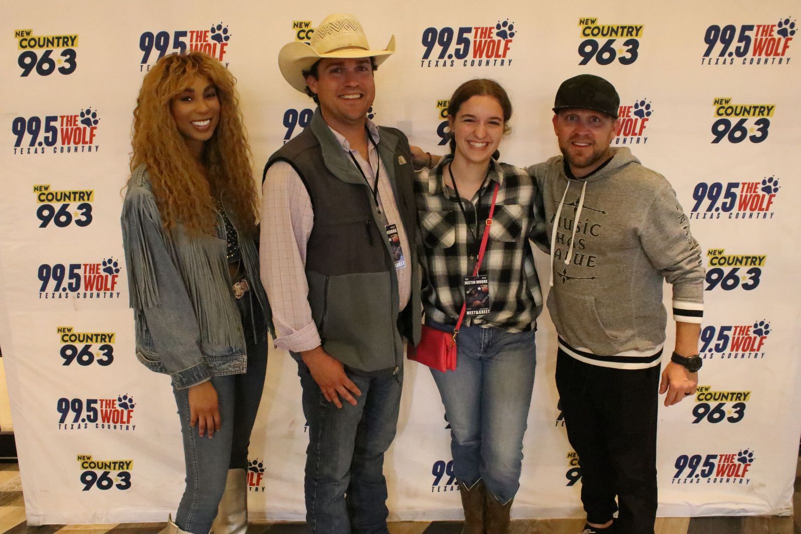 Country Close Up – Justin Moore Meet and Greet 11.7.22