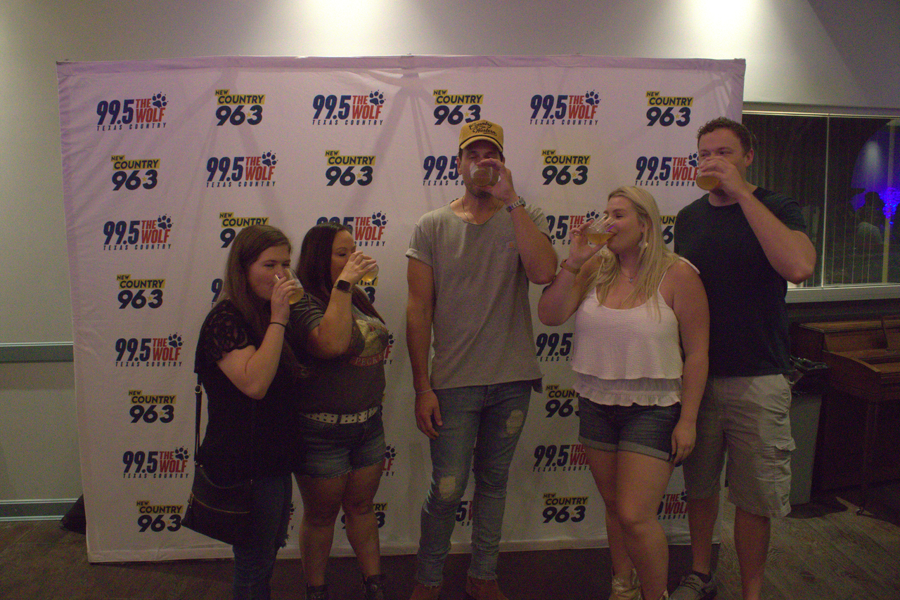 Country Close Up – Russell Dickerson Recap and Meet and Greet