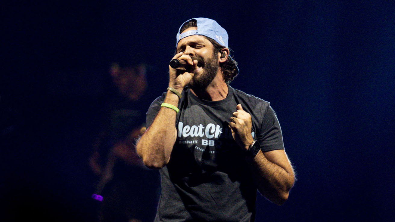 EXCLUSIVE Photos from Thomas Rhett’s Home Team Tour at the AAC!