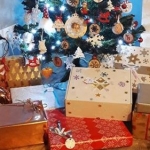 Here Are The Meanest Ways Possible To Wrap A Gift For Christmas