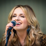 Carly Pearce Covers Dolly Partons 9 to 5