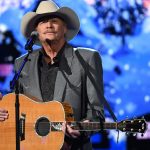 Alan Jackson Celebrates 30th Anniversary of First Record Deal