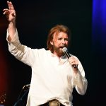 Listen to Ronnie Dunn Cover George Strait’s “The Cowboy Rides Away” From New Album, “Re-Dunn”
