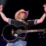 Jason Aldean Extends “We Back Tour” With Brett Young, Mitchell Tenpenny & More