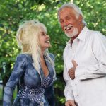 Dolly Parton, Lady Antebellum, Vince Gill, Lionel Richie & More to Honor Kenny Rogers on “CMT Giants” TV Special