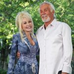 AXS TV Salutes Kenny Rogers With Two Classic TV Concerts This Week