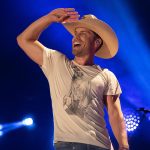Dustin Lynch to Host Westwood One’s Memorial Day Weekend Special