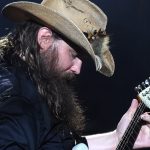 Chris Stapleton Fond of Marty Stuart’s Maxim: “A Real Outlaw Doesn’t Need a Sign That Says He’s One”