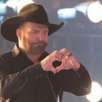 Hurt Hand Forces Garth Brooks to Reschedule Preview of His New Album to Oct. 26