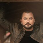 Tyler Farr Is Having a Rootin’ Tootin’ Time With His Daughter