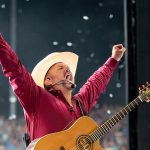 Garth Brooks Heads to Salt Lake City For a Little Diving
