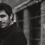 Johnny Dailey Premieres Acoustic Version of “Beers In It”