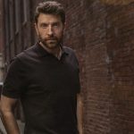 Brett Eldredge and His Songs About Avoiding Pizza While On Tour