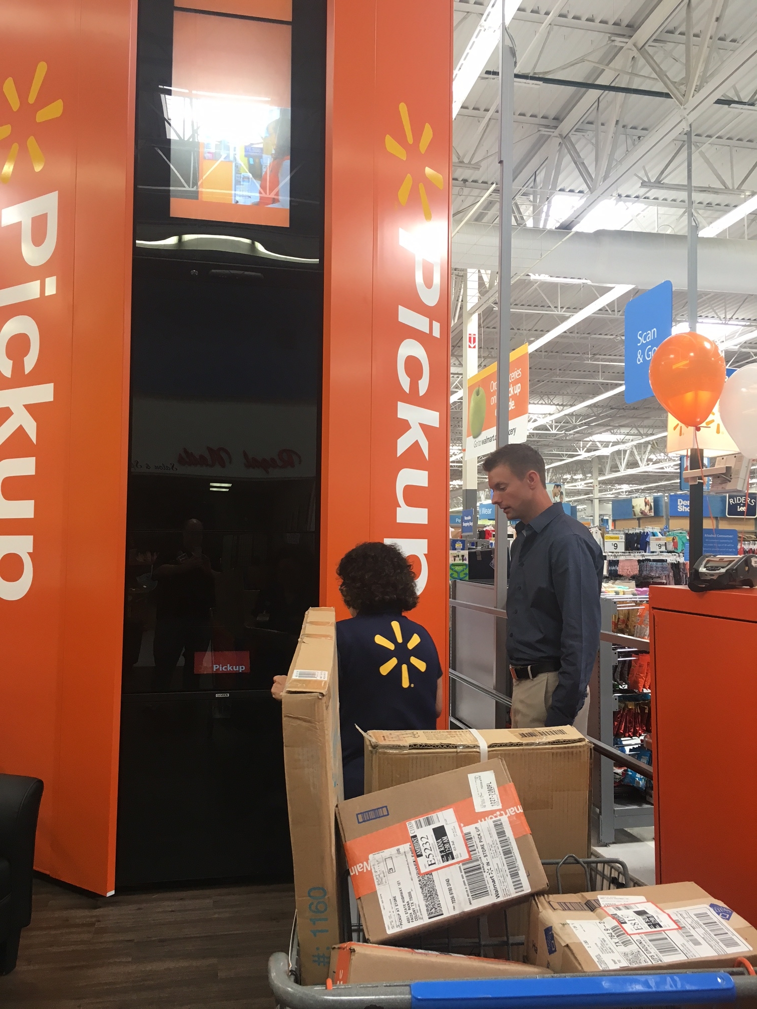 Wal-Mart Launches New Option for Online Order Pickup in DFW