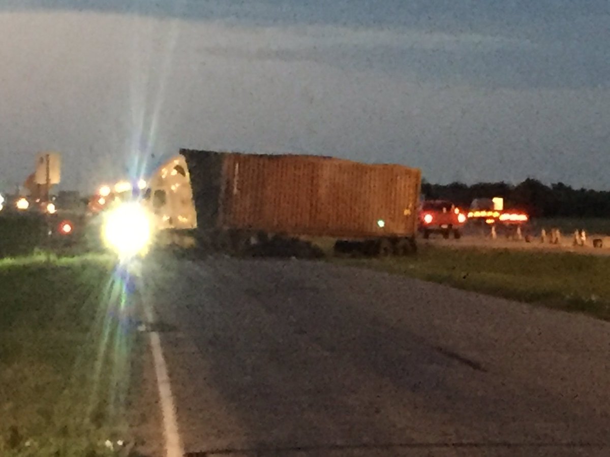 One Driver Killed, One Hospitalized in Ennis Wreck