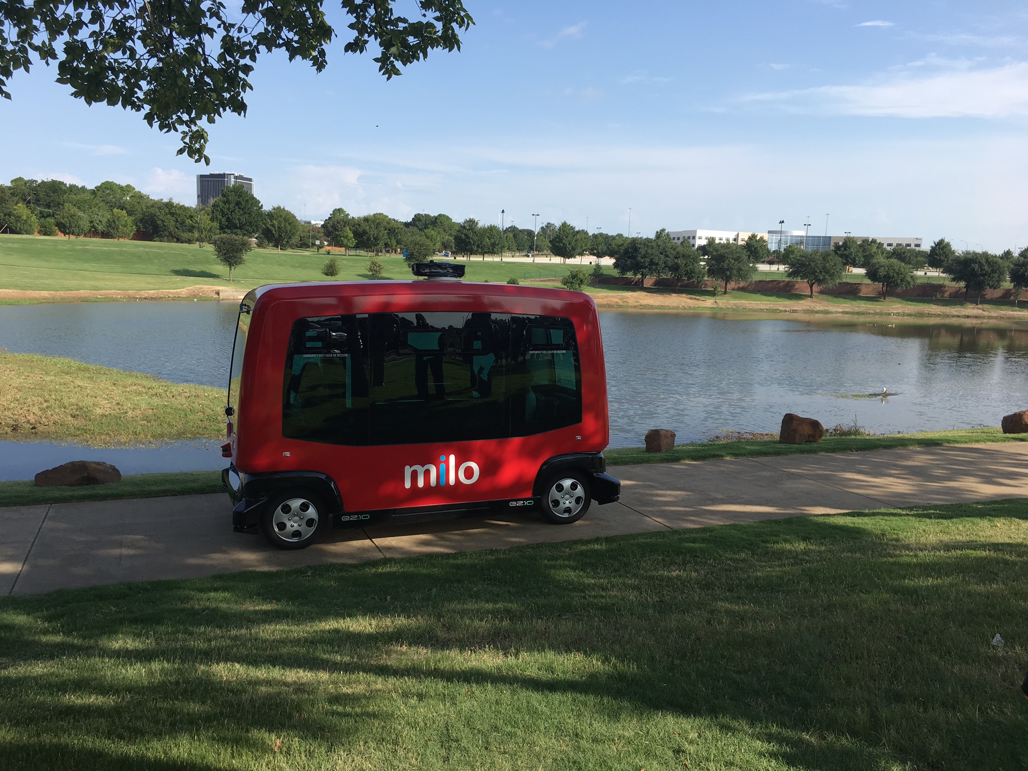 Arlington Starts Testing Driver-less Buses
