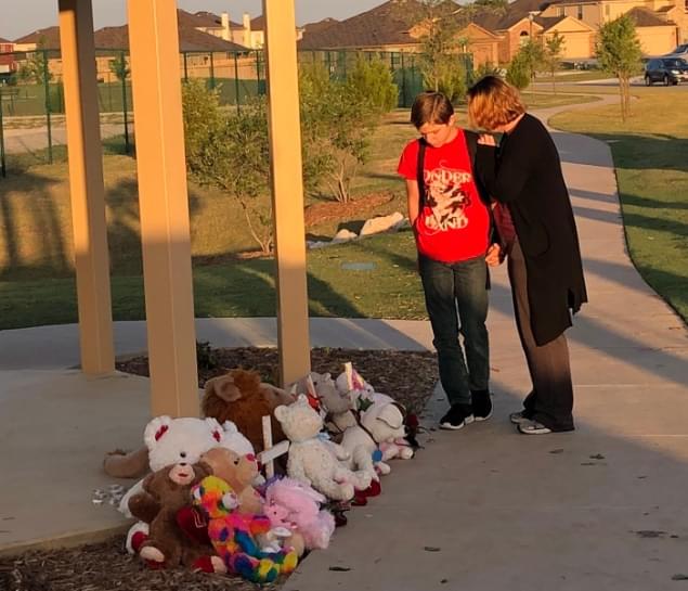 Residents of Quiet Ponder Neighborhood Pay Tribute to 3 Children Killed in Murder-Suicide
