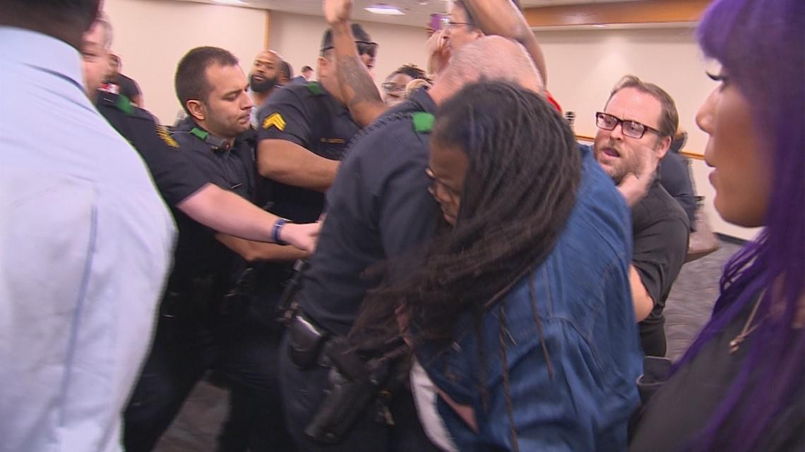 WBAP Morning News – Chaos At Oversight Board Meeting