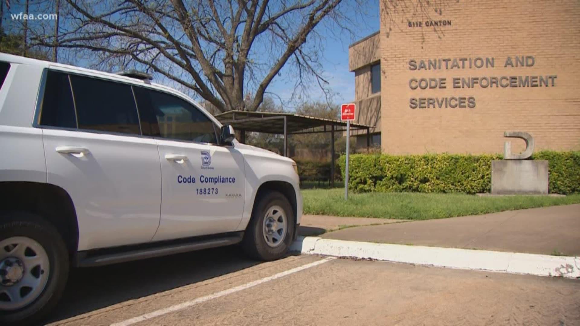 Chris Salcedo Show: Is This How Dallas Treats Their Essential Businesses?