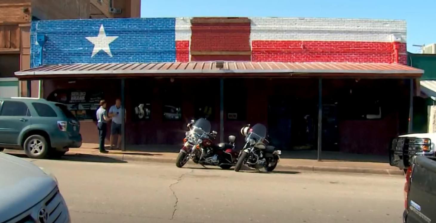 Fort Worth Bar Owner Defies Governor’s Order