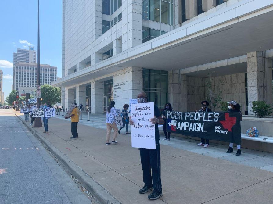 Supporters for Dallas Judge Eric Moye Rally Outside Courthouse