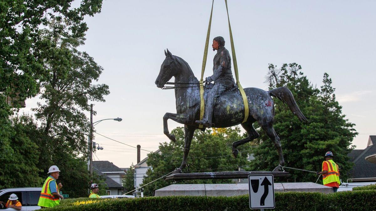 WBAP Morning News: Statues Coming Down