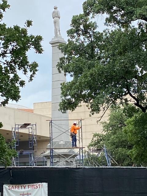 Confederate Monument in Dallas Dismantled as Removal Continues